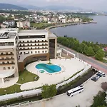 Hotel Tryp By Wyndham Izmit 5*