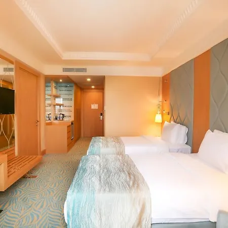 Tryp By Wyndham Izmit 5*