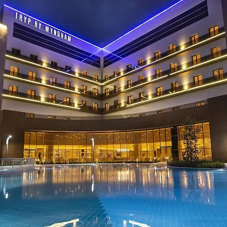 Tryp By Wyndham Izmit 5*