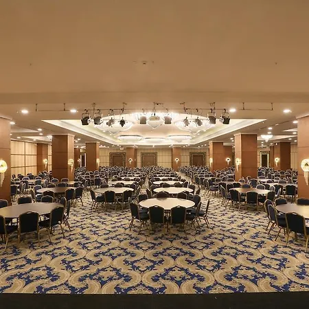 Tryp By Wyndham Izmit Hotel 5*