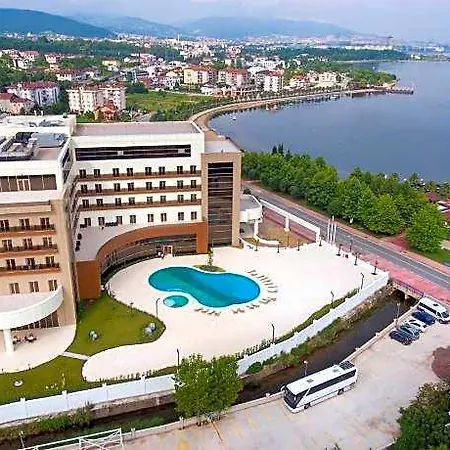 Tryp By Wyndham Izmit Hotel 5*