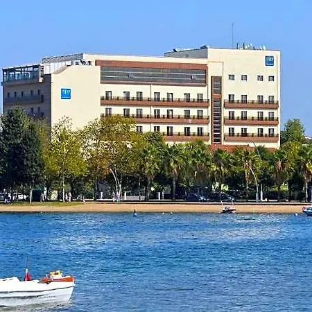 Hotel Tryp By Wyndham Izmit Kocaeli