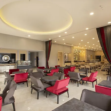 Tryp By Wyndham Izmit 5*